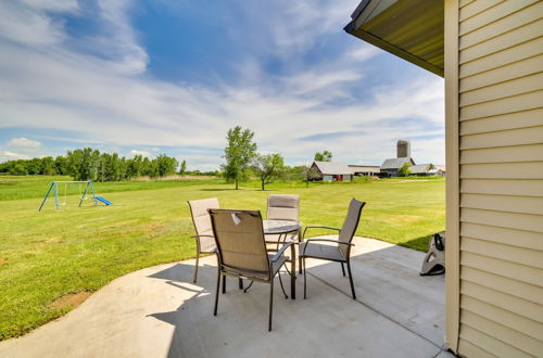 Foto 5 - Peshtigo Dairy Farm Escape: Fire Pit, Grills