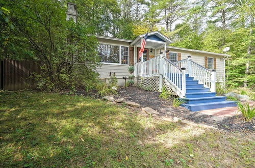 Foto 19 - Rustic Adirondacks Home w/ Hot Tub & Lake Access