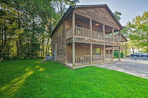 Photo 28 - Group-friendly Cabin on Kentucky Lake