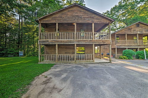 Photo 21 - Group-friendly Cabin on Kentucky Lake