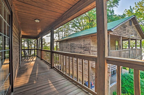 Foto 6 - Group-friendly Cabin on Kentucky Lake