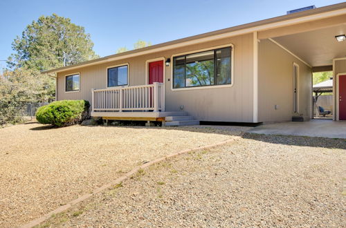 Foto 7 - Prescott Vacation Rental w/ Putting Green & Grill