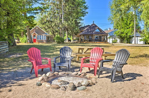 Photo 9 - Charming Suttons Bay Cottage w/ Shared Waterfront