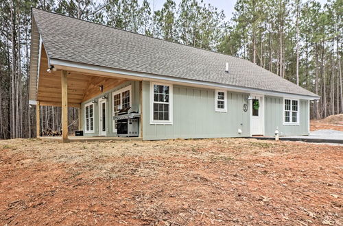 Foto 21 - Peaceful Family Cabin on 10 Acres w/ Game Room