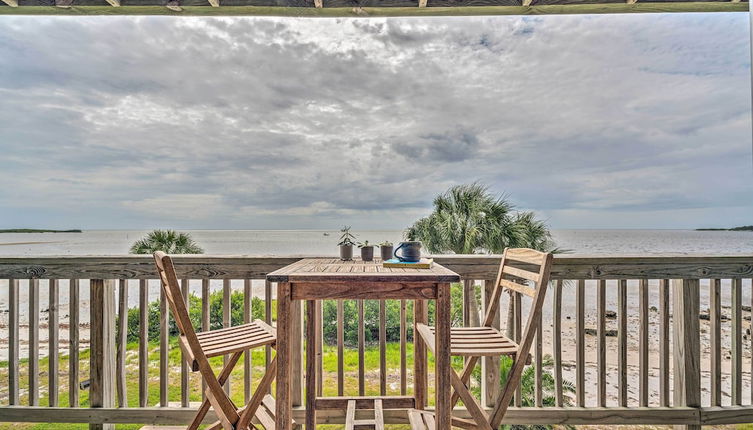 Foto 1 - Charming Cedar Key Condo: Direct Beach Access