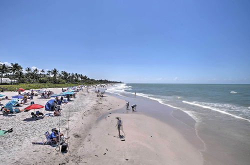 Photo 19 - Naples Condo W/pool - Walk to Dining & Beach