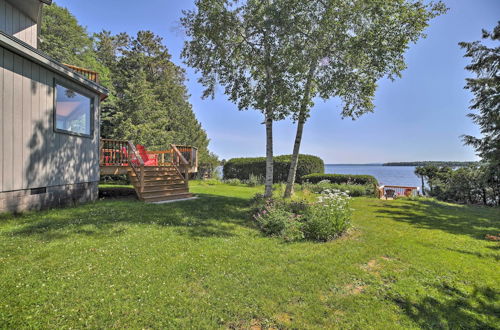 Foto 8 - Plattsburgh Home w/ Deck on Lake Champlain