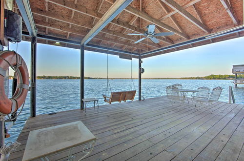 Photo 19 - Malakoff Lakefront Home: Golf Course On-site