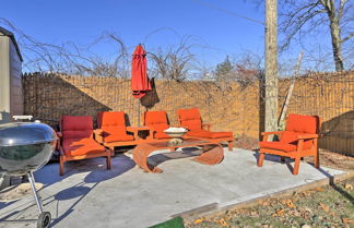 Foto 2 - Central Elmont Studio w/ Great Outdoor Space