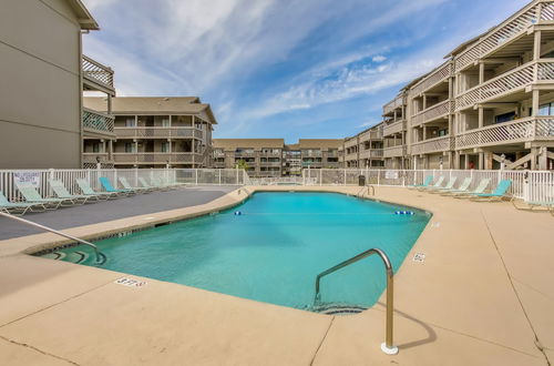 Foto 9 - Charming Myrtle Beach Condo: Pool & Beach Access