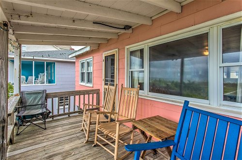 Foto 10 - Rustic Beachfront Cottage w/ Deck & Boardwalk