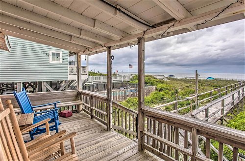 Foto 1 - Rustic Beachfront Cottage w/ Deck & Boardwalk