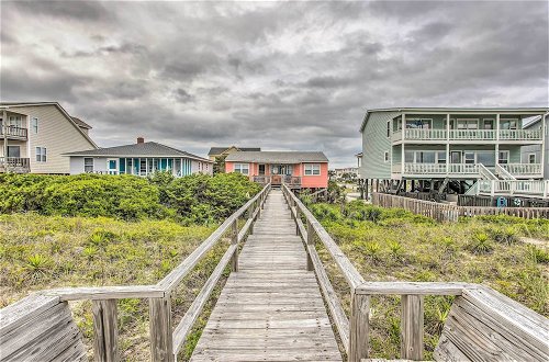 Foto 17 - Rustic Beachfront Cottage w/ Deck & Boardwalk