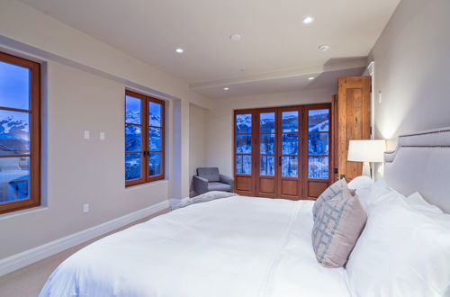 Photo 2 - Villas At Cortina Penthouse 10 4 Bedroom Condo by Alpine Lodging Telluride