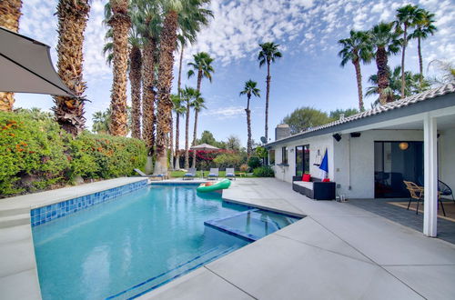 Foto 19 - Modern Oasis ~ 3 Miles to Downtown Palm Springs