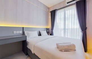 Foto 2 - Restful And Best Choice Studio Sky House Bsd Apartment