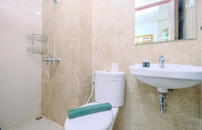 Minimalist And Cozy Studio (No Kitchen) Transpark Cibubur Apartment - Foto 16
