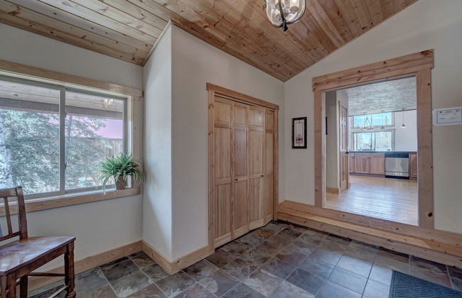 Holy Terror Chalet at Terry Peak - Photo 33