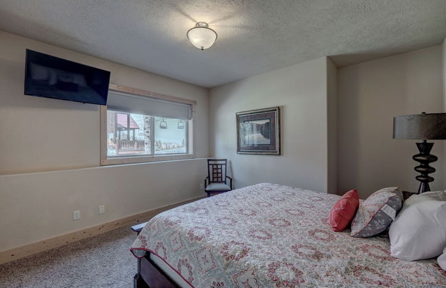 Holy Terror Chalet at Terry Peak - Photo 8