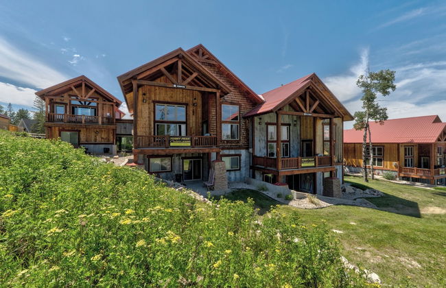 Holy Terror Chalet at Terry Peak - Photo 37