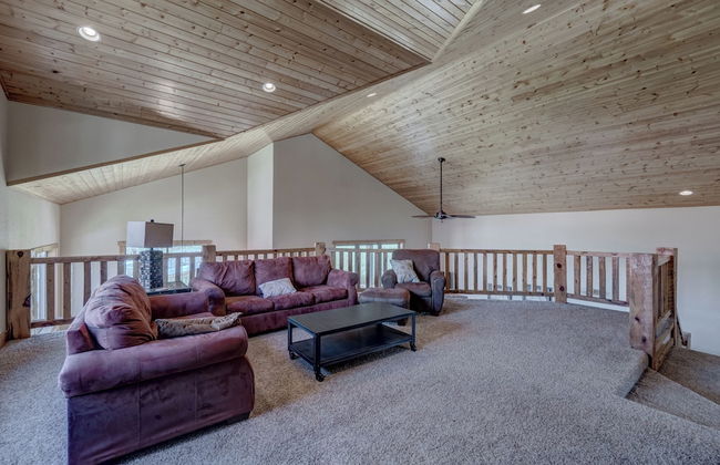 Holy Terror Chalet at Terry Peak - Photo 15