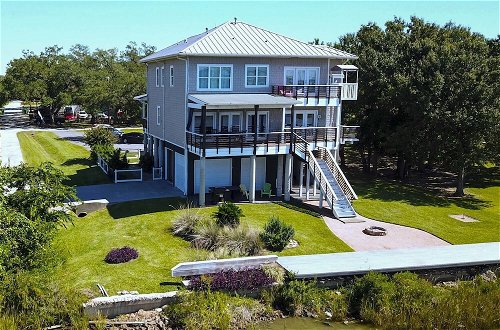 Foto 21 - Secluded Seabrook Waterfront Home w/ Patio