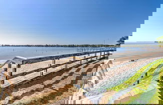 Foto 3 - Walk to Beach: Fort Walton Coastal Retreat