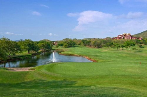 Foto 24 - Exclusive Home on Golf Course at Reserva Conchal is Stunning Inside and Out
