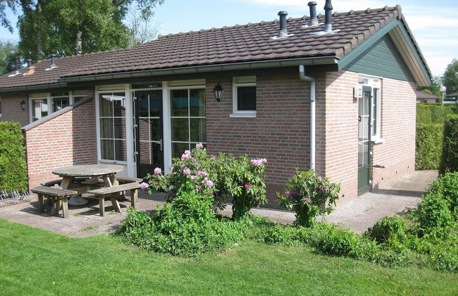 Bungalow in Netherlands With Garden Terrace - Foto 1