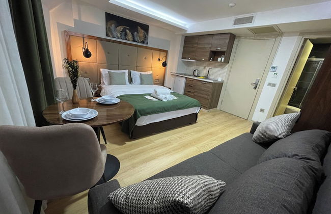 Elegance Suites - Photo 21