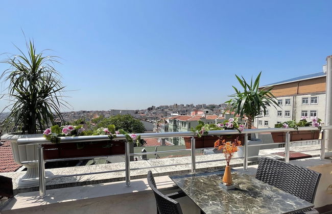 Elegance Suites - Photo 33