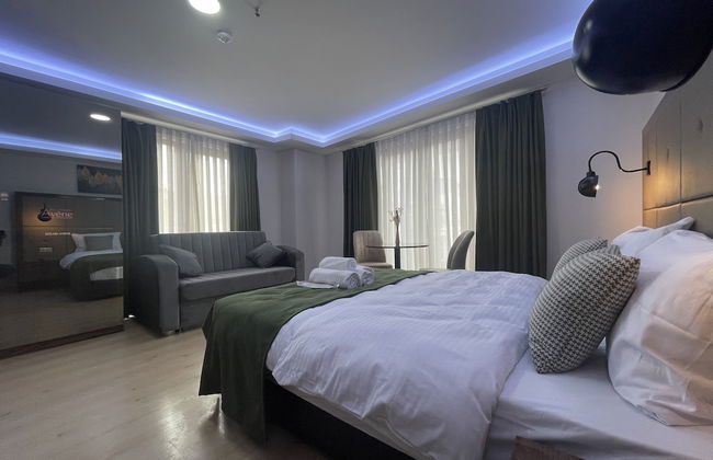 Elegance Suites - Photo 22