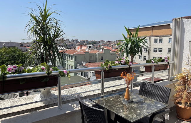 Elegance Suites - Photo 31