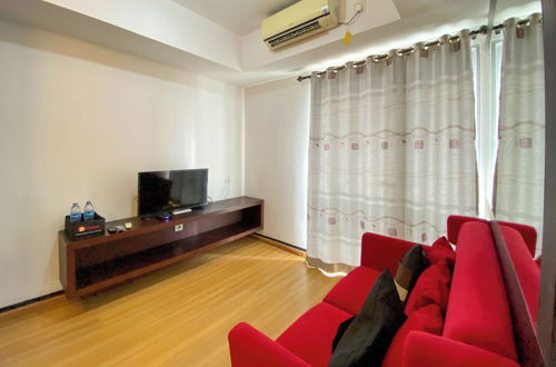 Photo 8 - Elegant And And Spacious 1Br The Wave Kuningan Apartment