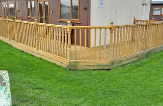 Photo 1 - Lovely 2- bed Holiday Chalet Perfect Getaway 5 wa