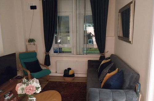 Photo 8 - Leeds Cosy,1br Apt, Garden & Free Parking