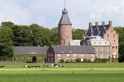 Photo 32 - Attractive Holiday Home with Large Garden near Zwolle