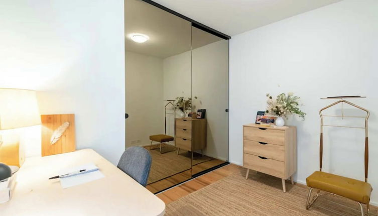 Photo 1 - Charming 1BR in Fitzroy w/ Parking, Pool, + Gym