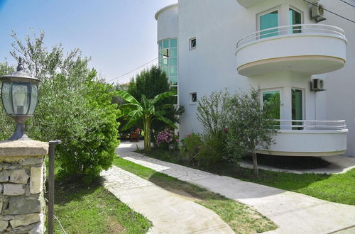 Photo 12 - Vacation Home w Terrace and Garden in Ulcinj