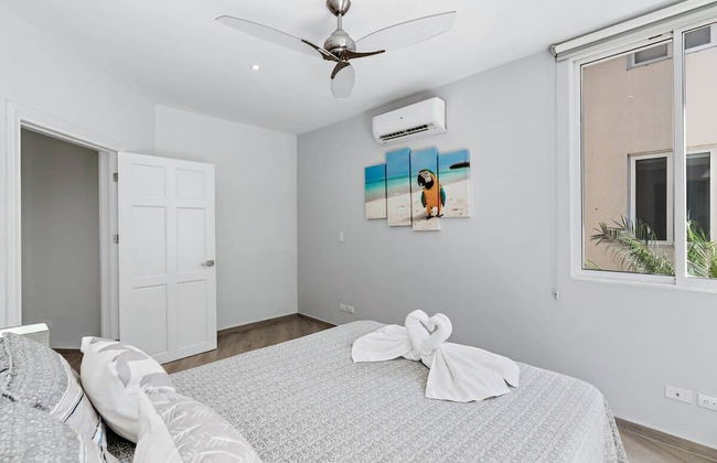 3-Bedroom, 2-Bath Beachfront Condo with Pool - Foto 8