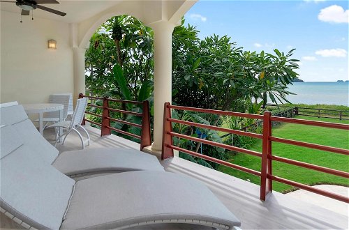 Photo 18 - Immaculate 3BD Beachfront Condo With Pool in Surfside