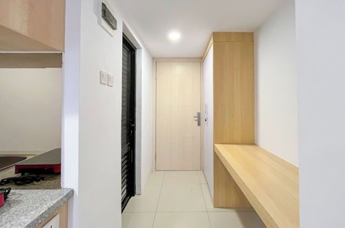 Foto 15 - Modern Designed Studio At De Prima Apartment