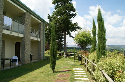 Foto 24 - Holiday Apartment With Shared Pool in Chianti