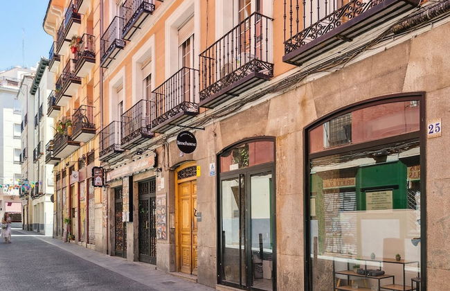 Limehome Madrid Calle de Santa Ana - Foto 1