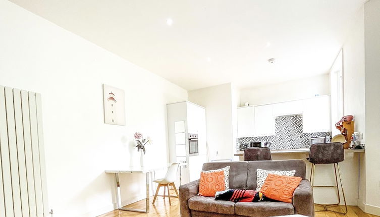 Photo 1 - Beautiful 2-bed Apartment in London