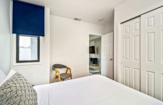 Photo 2 - Bright, Stylish &great Location 2bd Apartment