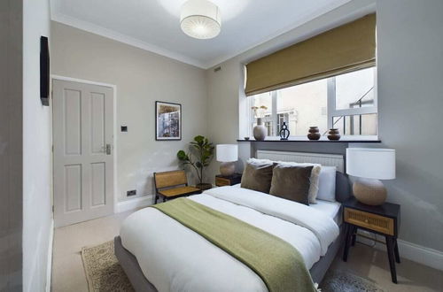 Photo 3 - The Pimlico Place - 2bdr Apartment With Courtyard