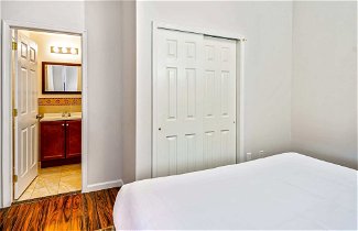 Photo 1 - Retreat in a Stylish 2BD Apartment in the Heart of the City