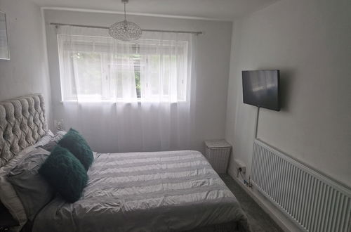 Foto 4 - Immaculate 1-bed Apartment in Woodford Green