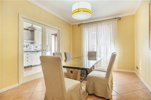 Photo 6 - EUR Luminous and Large Family Terrace Apartment